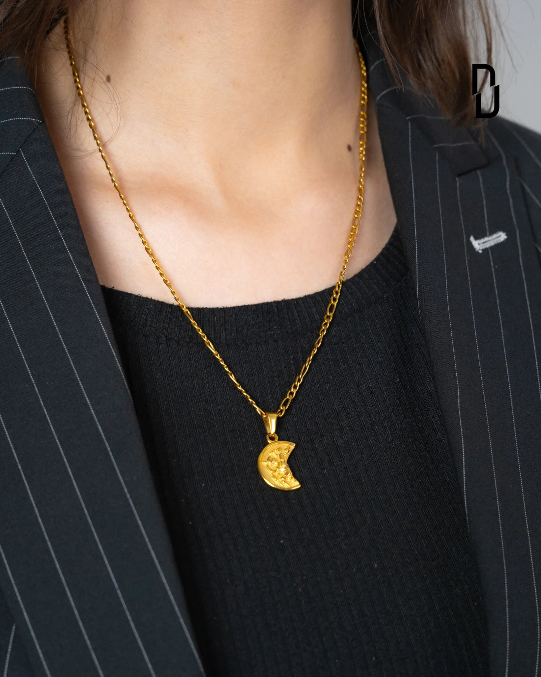 CHRISTOPHER HALFMOON PENDANT (GOLD)