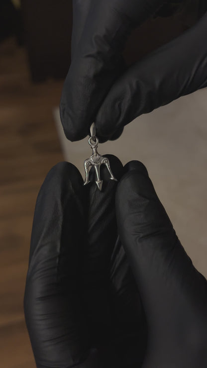 TRIDENT PENDANT