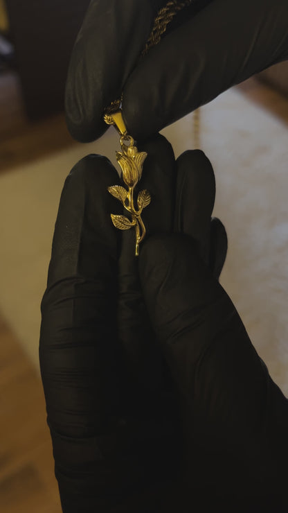 ROSE PENDANT